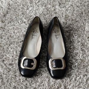 Black LifeStride Flats Size 6